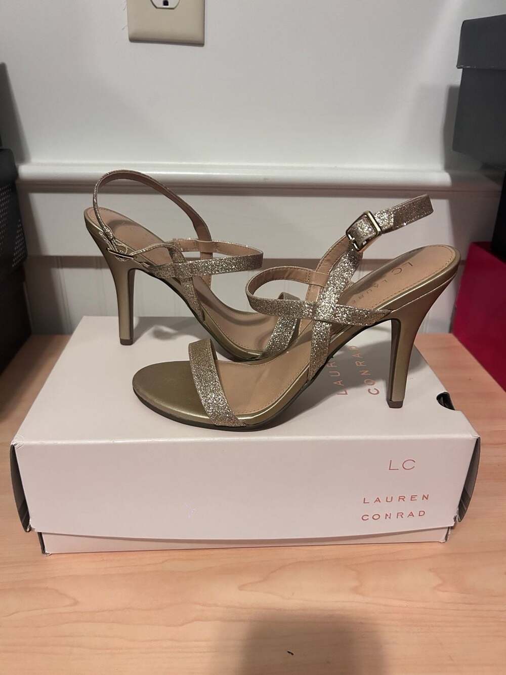 LC Lauren Conrad Hazelnuts Gold Glitter Stiletto Heels Size 8